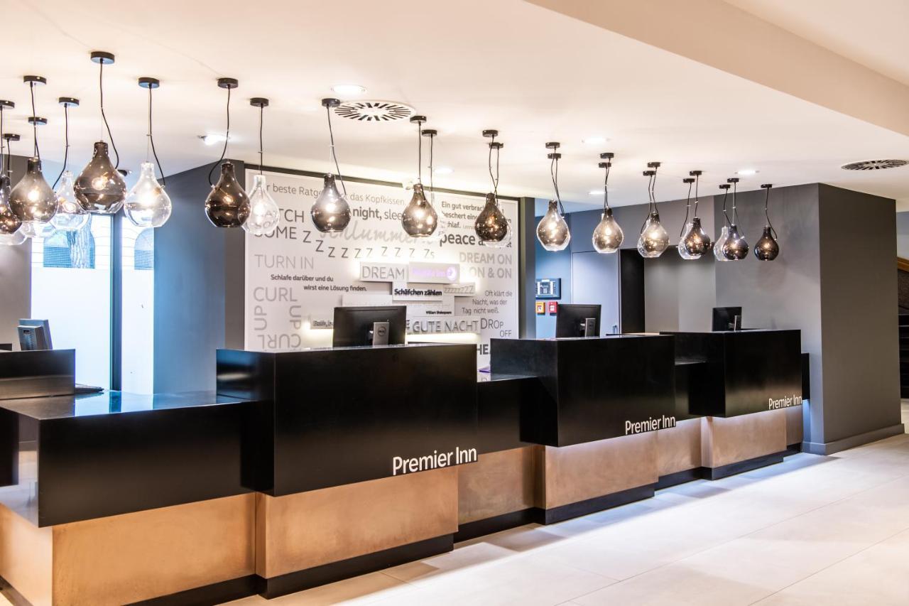 Premier Centre Hotel